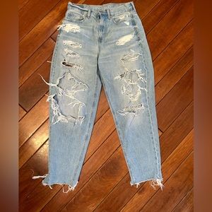 American Eagle jeans. Size 6. Mom jeans. Worn once